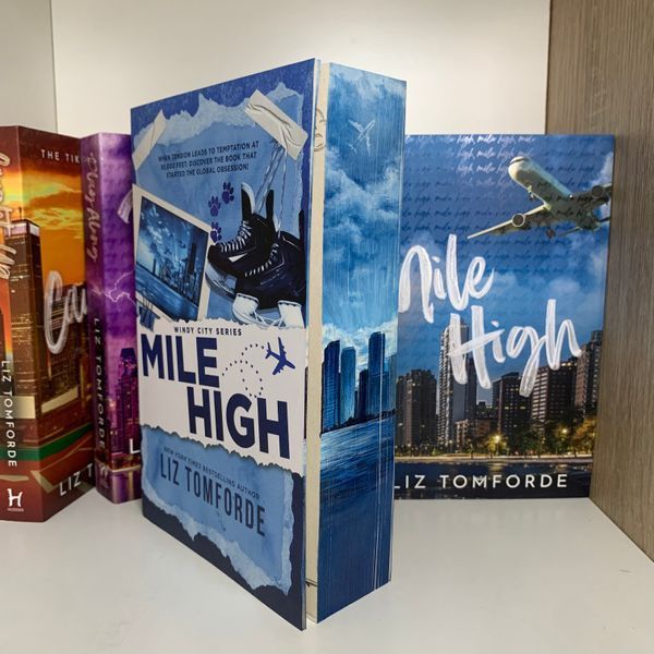 Mile High (Вище неба). Місто вітрів книга 1  9781649379696 фото