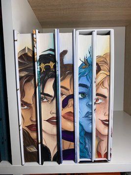 Elfhame stories. Folk of the Air Trilogy + The Stolen Heir Duology with handpainted fore-edge design 1111 фото